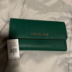 BNWT Michael Kors Green Wallet